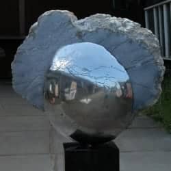 Doorkliefd, blauw albast en aluminium