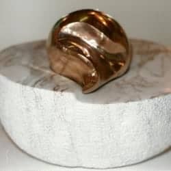 Samenspel, brons/marmer